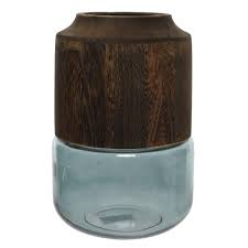 Wazon z drewnem mango